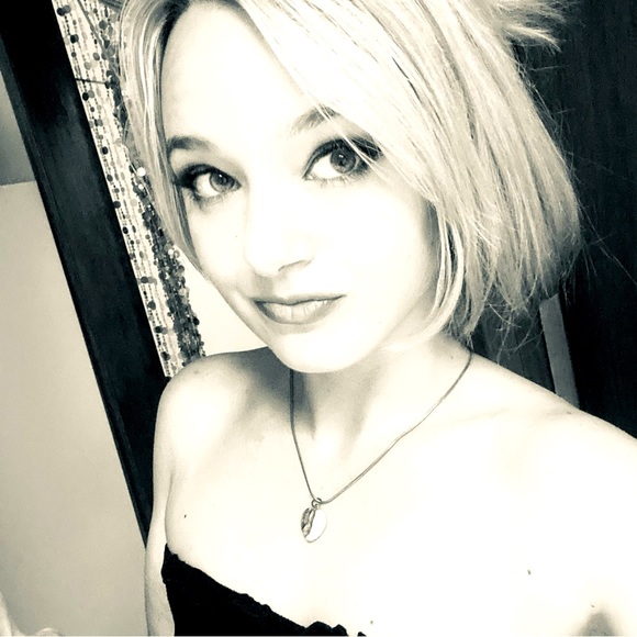 Meet your Posher, Mimi - Picture 1 of 1